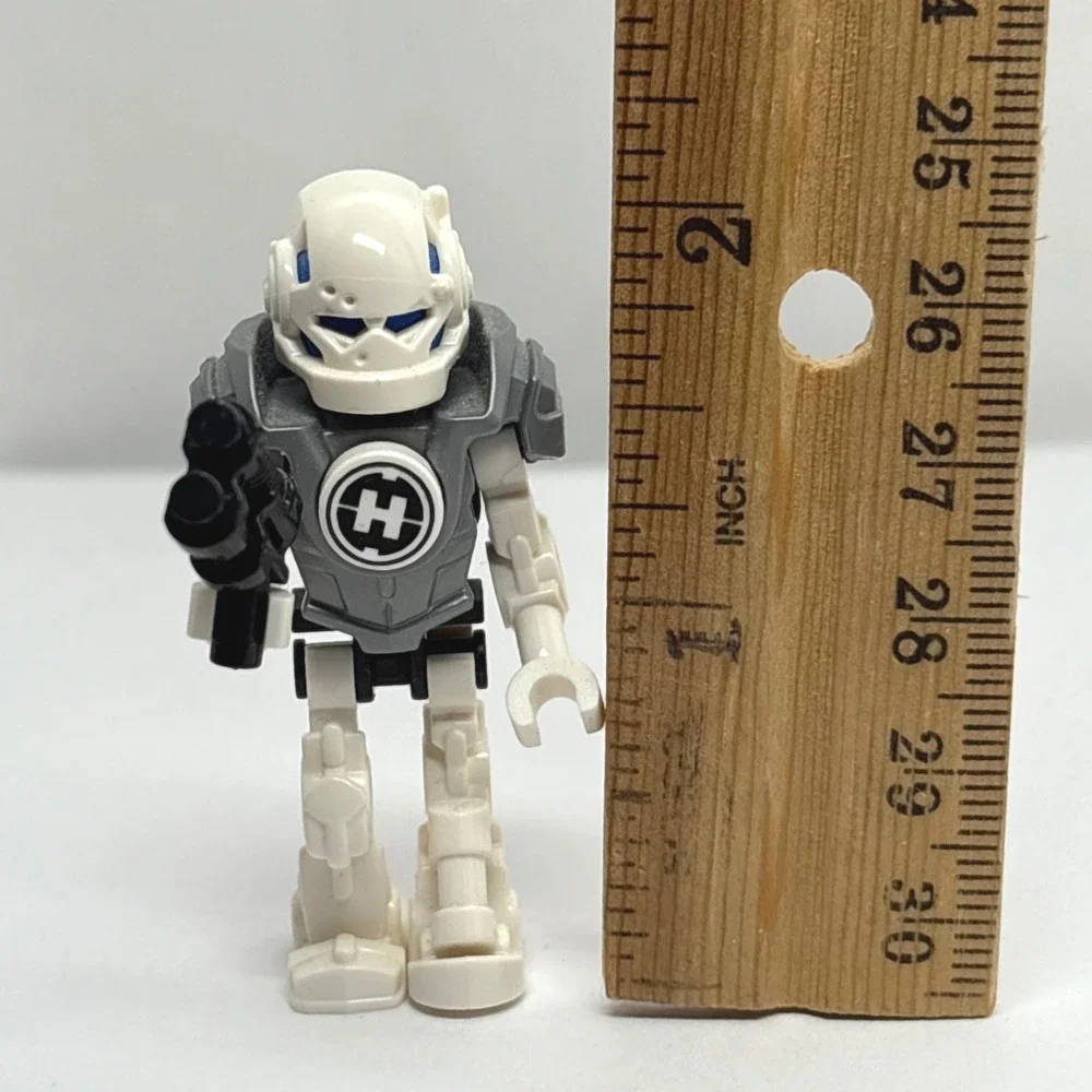 LEGO Hero Factory Stormer Minifigure Bright Blue Head Rare 44029 White Silver